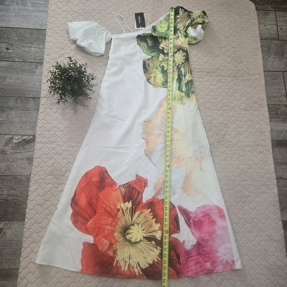 UOOZEE White Floral Flowy Beach Vacation Maxi Dress with Puff Sleeves - NWT - Picture 4 of 15